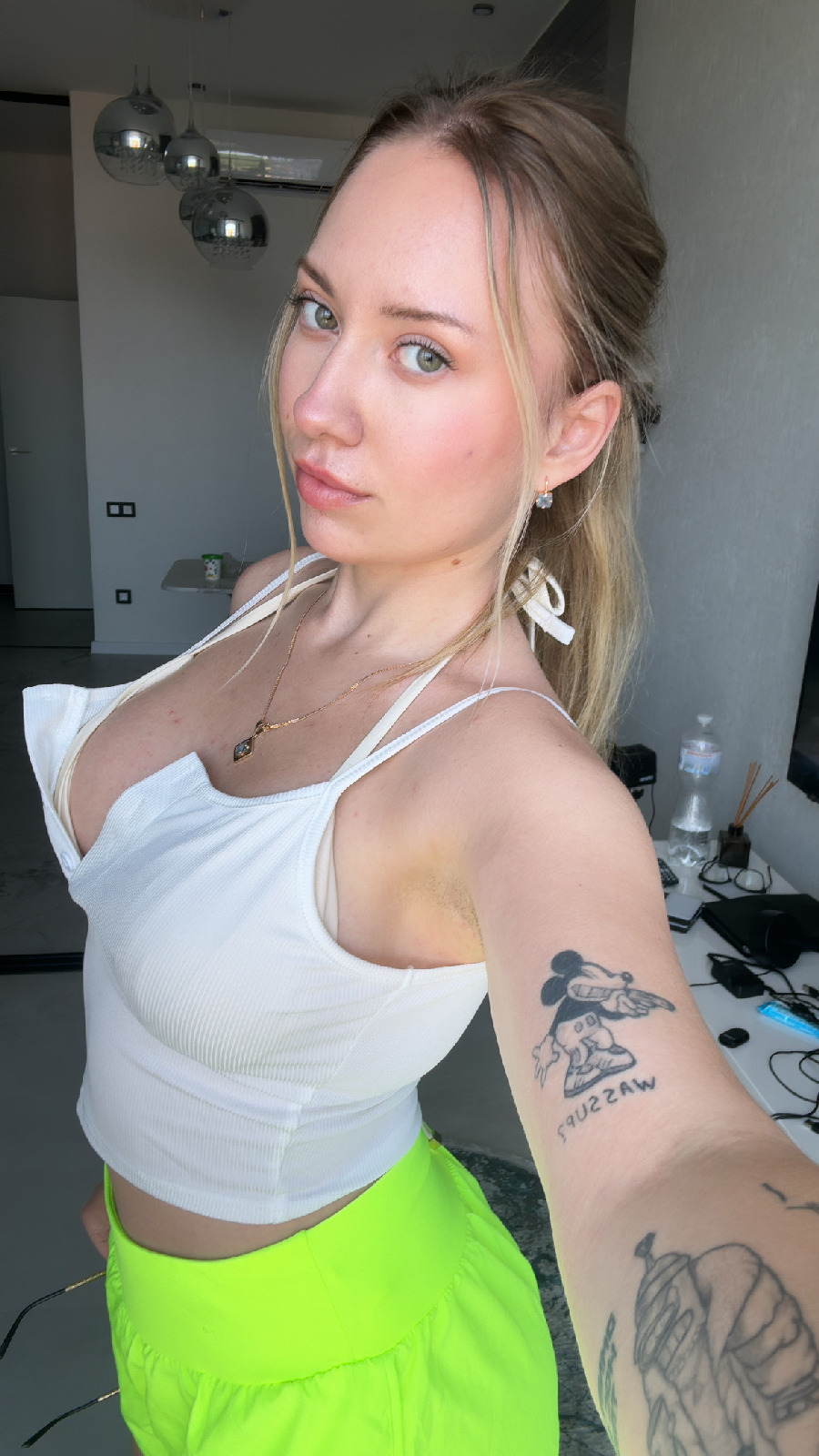 KateV in her underwear in Calcutta