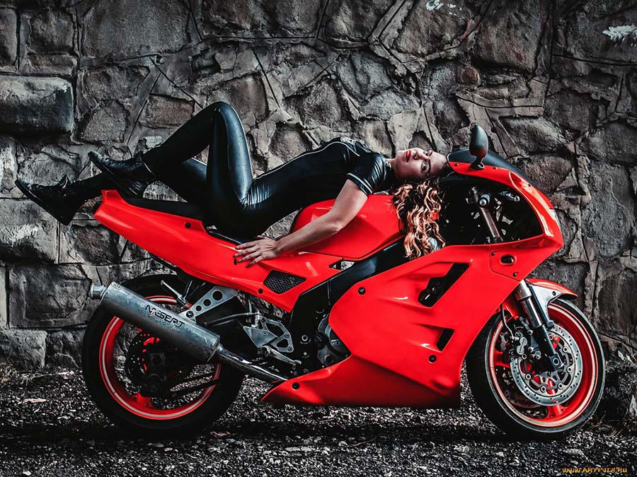 Beautiful girl Beautiful girls and motorcycles in Calcutta
