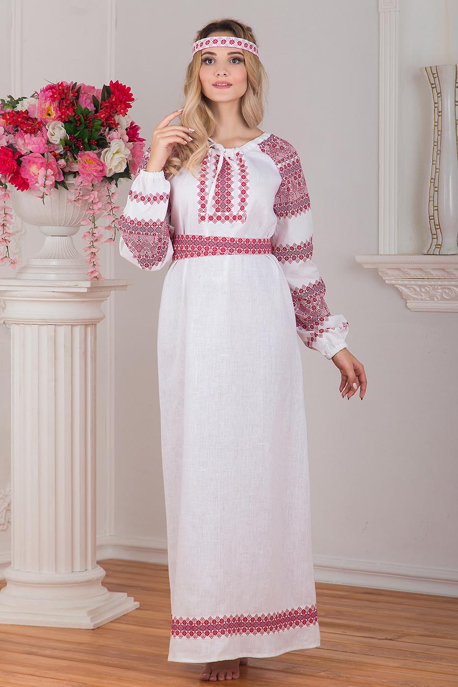 A playful frame from Women in Slavic costumes — online in Calcutta