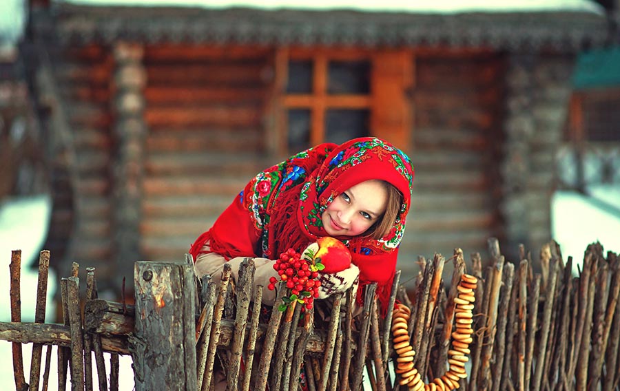 Sexy girl Women in Slavic costumes in Calcutta