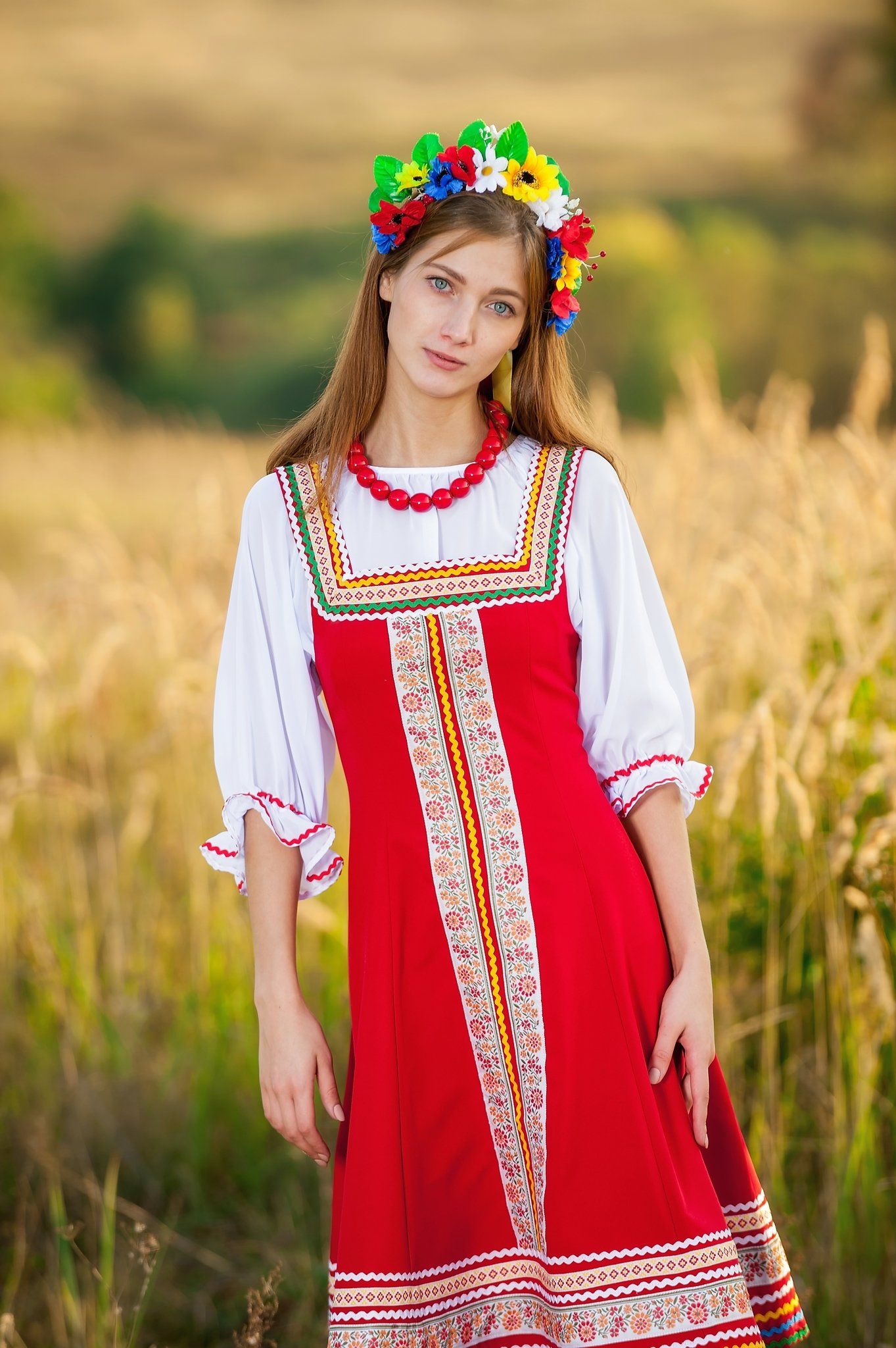 Women in Slavic costumes in Calcutta — step in, relax, and chat live